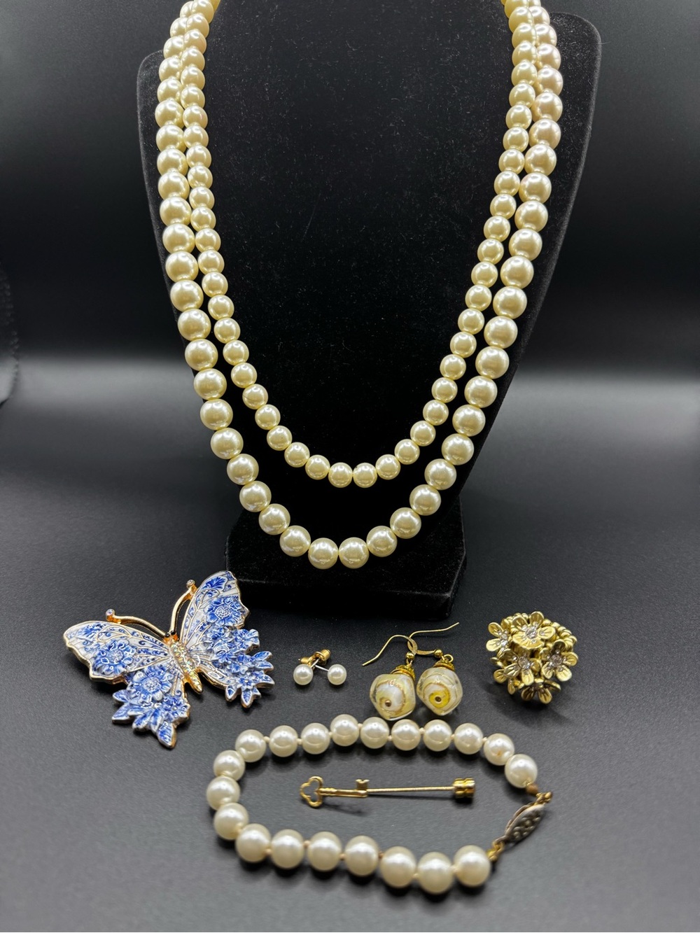 Faux Pearl Neckace & Bracelet Bundle